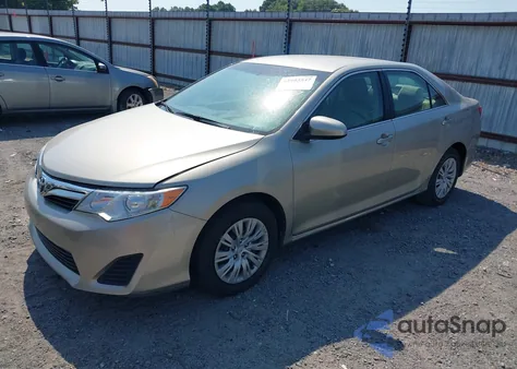 2013 Toyota Camry Le z USA, uszkodzony, nr VIN 4T4BF1FK6DR325435